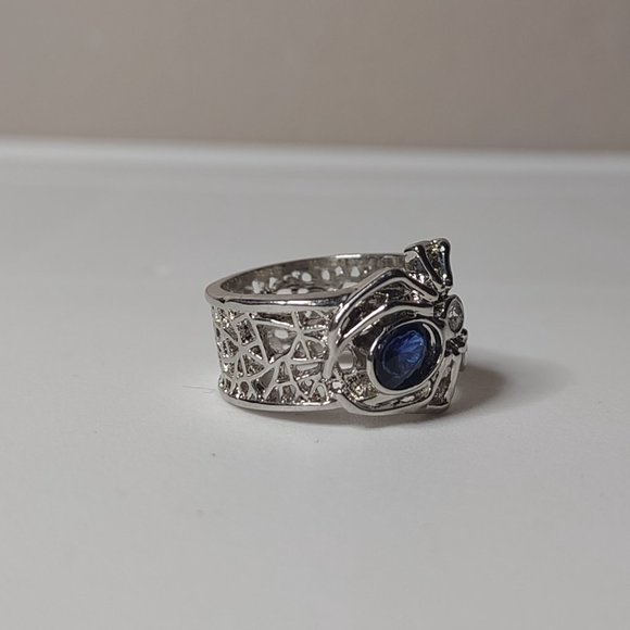 Spider Ring With Blue Plastic Stone Size 9 - Picture 2 of 13